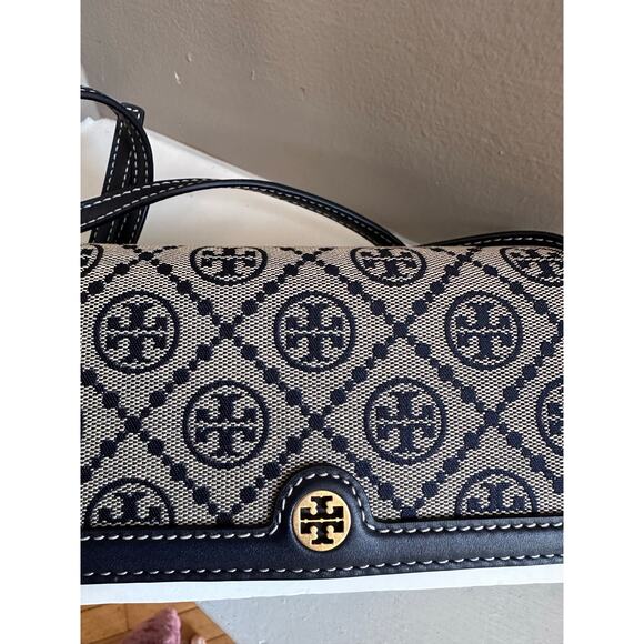 Tory Burch T MONOGRAM WALLET CROSSBODY - Picture 5 of 7
